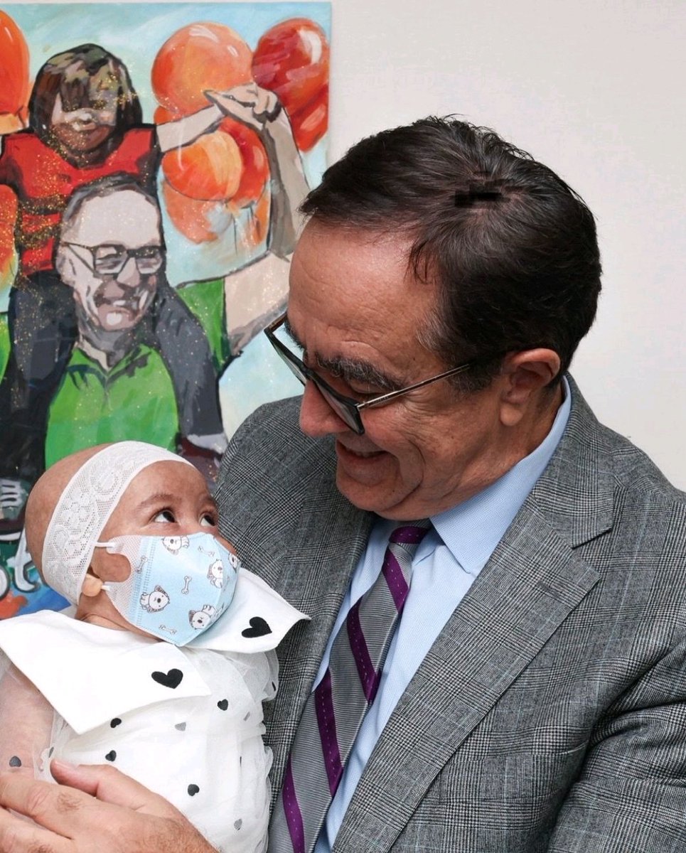 "Tam ruhsatımızı aldık mı Şirin Baba" der gibi bakıyor...

#UmudunAdıLÖSEV değilse nedir ?

<a href="/losev1998/">LÖSEV</a>
<a href="/ustunezer/">Dr. Üstün EZER</a> 
@ugurdundarsozcu 
<a href="/Yilmaz_Ozdill/">Yılmaz ÖZDİL</a>