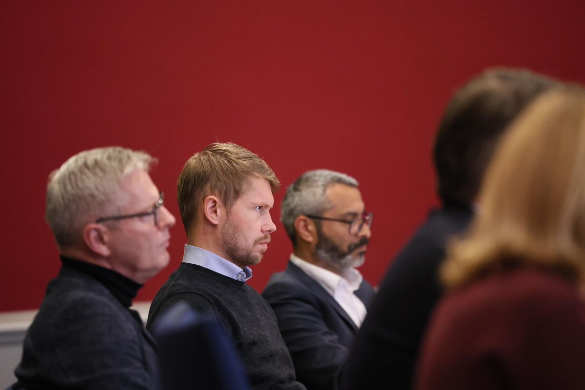 🇦🇱🇩🇰 Kopenhagen - Në Komitetin për Punët e Jashtme të Parlamentit danez, drejtuar nga <a href="/christianfbach/">Christian Friis Bach</a> , ku gjetëm mbështetje për Shqipërinë pavarësisht dallimeve politike, si vendi që nuk pret anëtarësimin për të vepruar si anëtar i BE-së, por sillet e kontribuon për parimet,