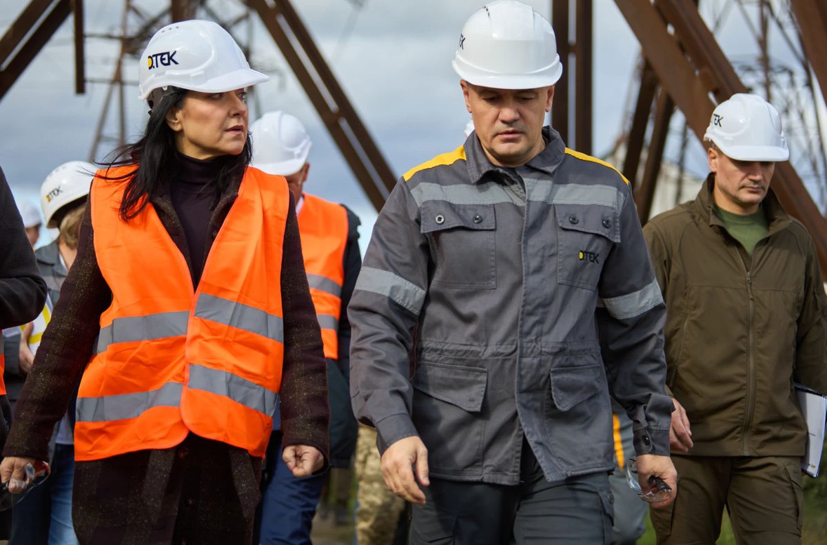 🤝 SCM thanks German Federal Minister <a href="/BMWE_/">Bundesministerium für Wirtschaft und Energie</a> Katherina Reiche for visiting Ukraine’s energy sites and increasing the Energy Support Fund to €60M.

This support is vital as our <a href="/dtek_en/">DTEK Group</a> colleagues face relentless attacks—including three strikes on power stations in one week. Our