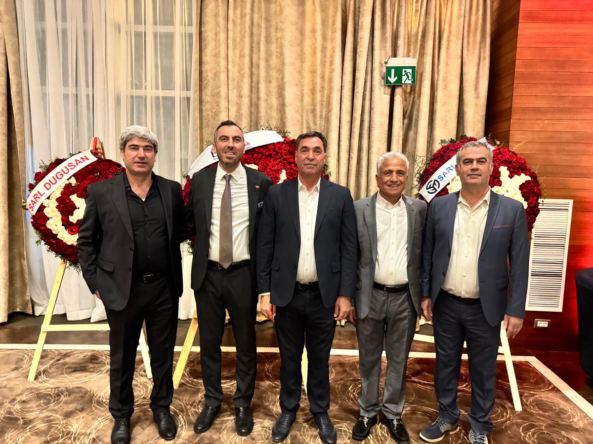 Cumhuriyetimizin 102. yıldönümünü Oran Başkonsolosluğumuzun ev sahipliğinde vatandaşlarımız ve Cezayirli davetlilerin geniş katılımıyla kutladık. 🇹🇷🇩🇿

@OranBK @CezayirBE