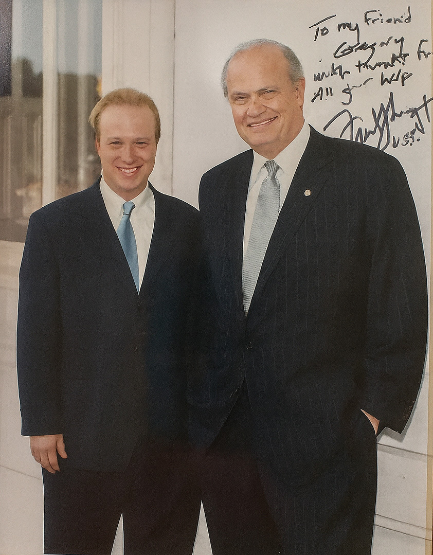 DirectEdgeGOP's tweet image. This weekend marks the tenth anniversary of the passing of Fred Dalton Thompson, a Tennessee icon whose career spanned from Watergate prosecutor to Hollywood and then to the United States Senate. Big Fred was truly larger than life.

In this piece from the Nashville Scene,…