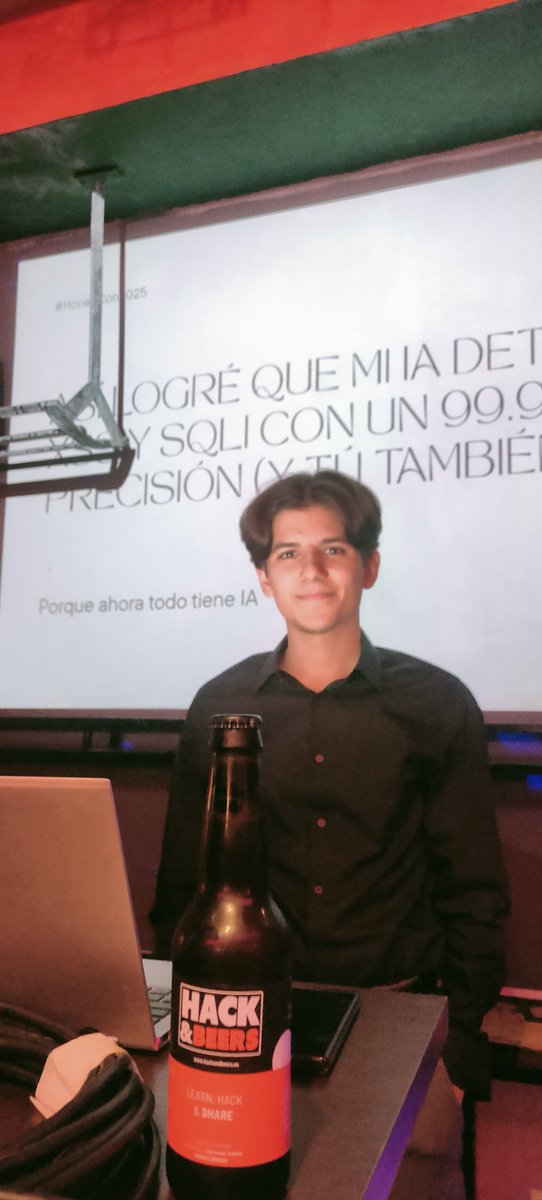 "XSS Y SQLi siguen siendo un problema real" Carlos Macias en #HackAndBeers #HoneyCON25

¡Gracias a <a href="/SophosIberia/">SophosIberia</a> por las cervezas!