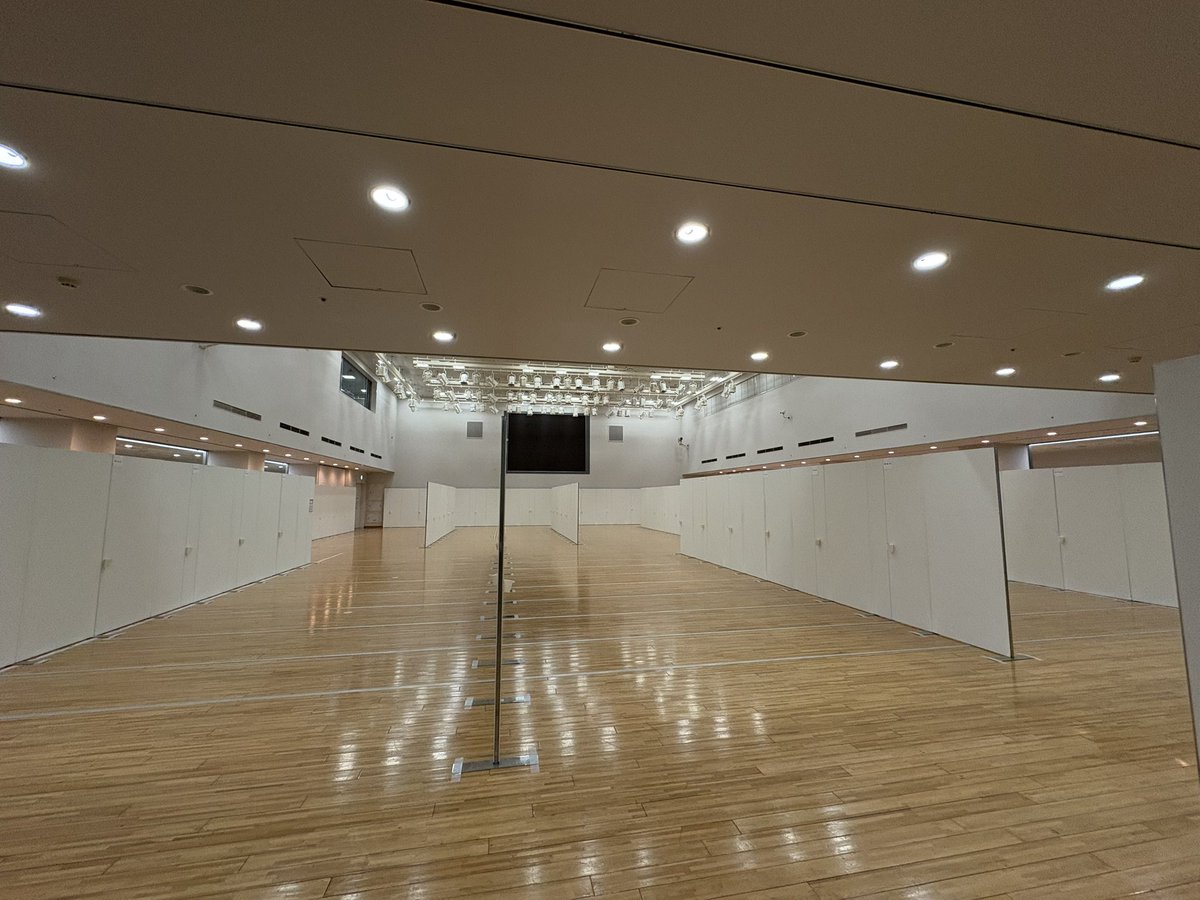 PT_YuTakada's tweet photo. ポスター会場、ここが賑わう時間がくると思うとドキドキ。
#JSNPT2025 https://t.co/jwezQrvFrh