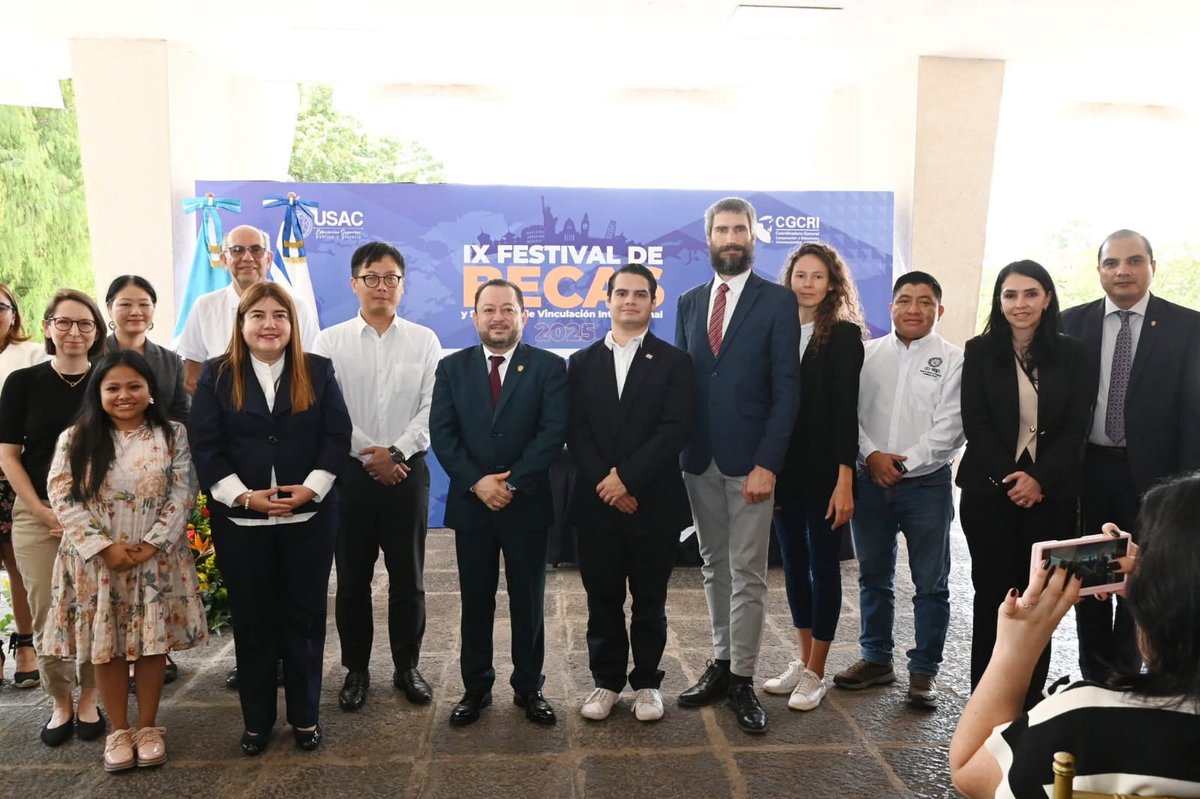 👨‍🎓El 29 de octubre la Embajada de Rusia en Guatemala tomó parte en el IX Festival de Becas, organizado por la Universidad de San Carlos de Guatemala (USAC).

💠Estimados amigos, les recordamos que se puede postular a una beca en Rusia en el portal oficial:
education-in-russia.com