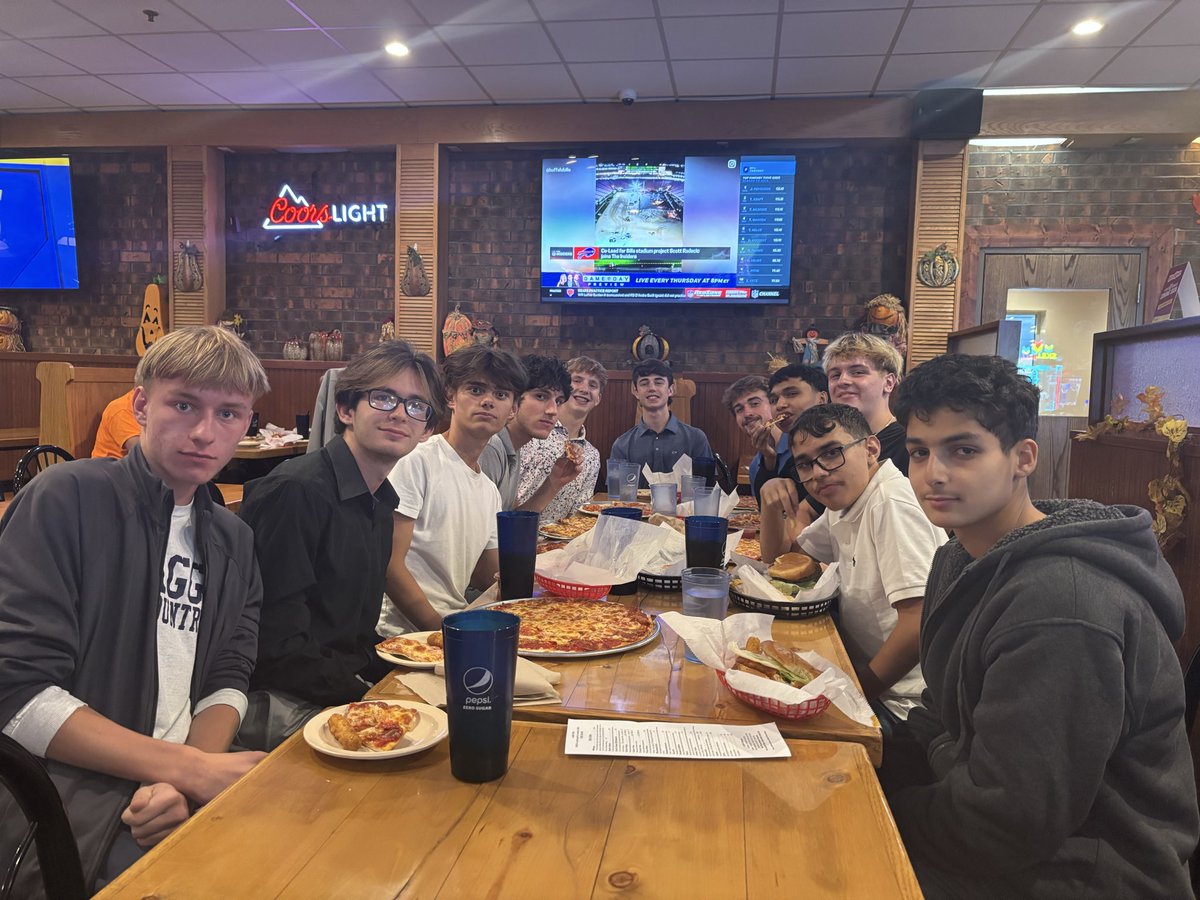 Sectional team dinner after a run at Katherine Legge Park.  <a href="/StaggAthletics/">StaggAthletics</a>