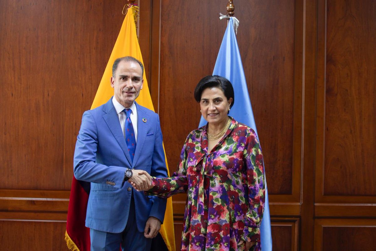 UNODCROCOL's tweet photo. #Ecuador | El representate regional @Amado_de_Andres se reunió con la canciller @gabisommerfeld. En el encuentro se destacó la importancia del #PlanResolutivoContraLaDelincuenciaOrganizada, así como el líderazgo de 🇪🇨 en seguridad, mediante su presidencia pro tempore en la CAN. https://t.co/PQUmbhXcOR