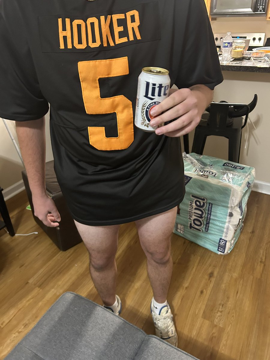 knecht4fan's tweet photo. It’s Teague time in Tennessee #nodrawls https://t.co/3999NowUKc