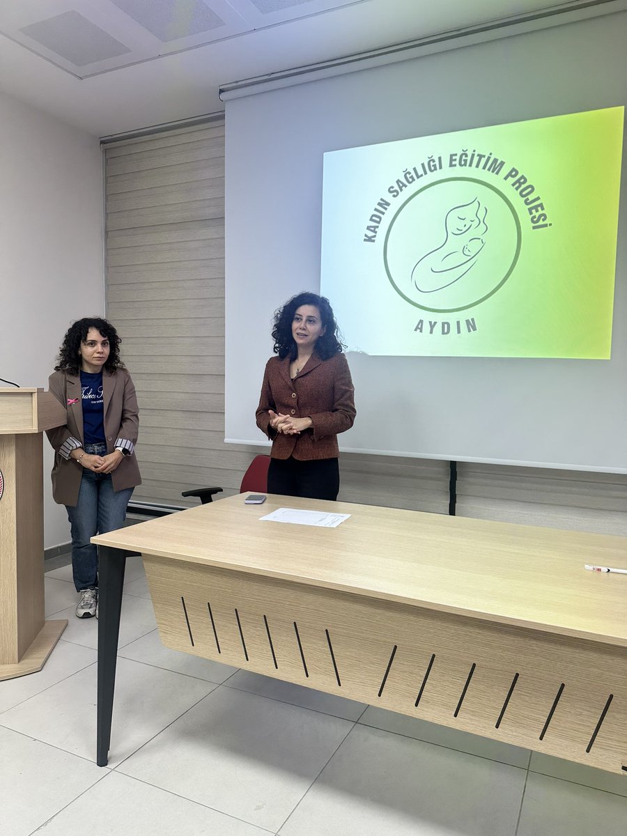 30 yaşında Rahim ağzı,40 yaşında Meme kanseri taramalarınızı ücretsiz olarak Aile Sağlığı Merkezleri (ASM) ve Kanser Erken Teşhis, Tarama ve Eğitim Merkezinde yaptırabilirsiniz.

Unutmayın!
🎀Erken Teşhis Hayat Kurtarır

Sema YURTTUTAN SİVRİ 
AK Parti Kuşadası İlçe K.Kolları Bşk