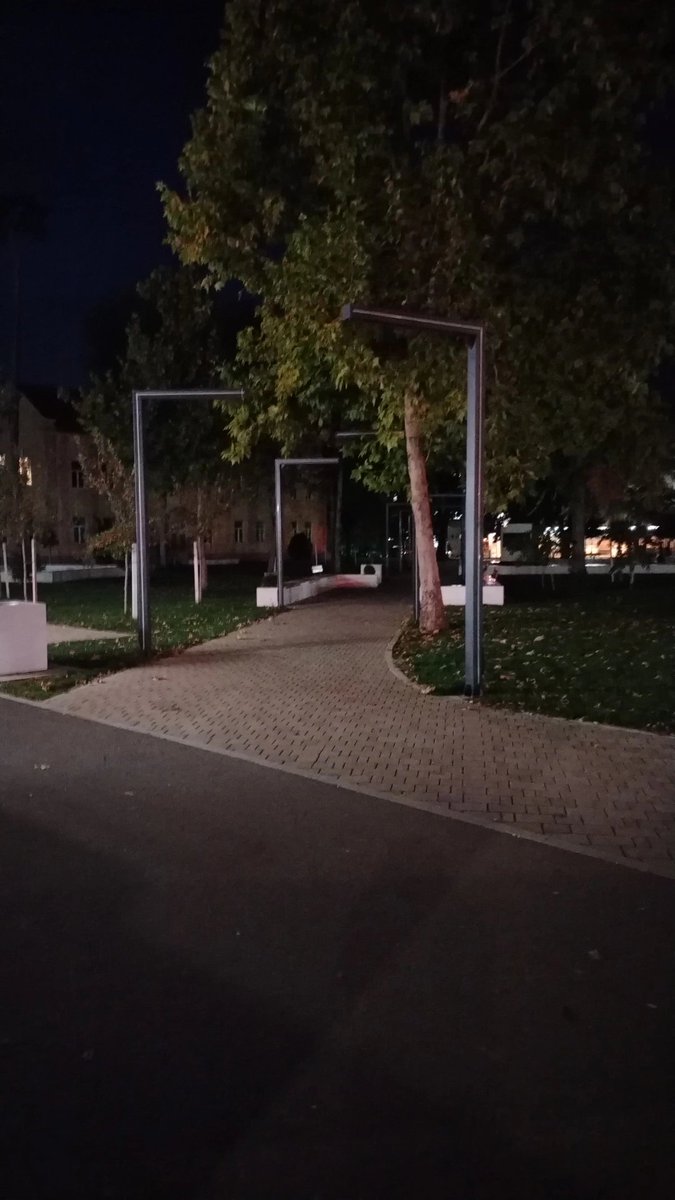 Džabe ste pogasili rasvetu u pola sela, Žabalj je svetleo najlepše!
Deca su dočekana i donela zrake sunca 💚