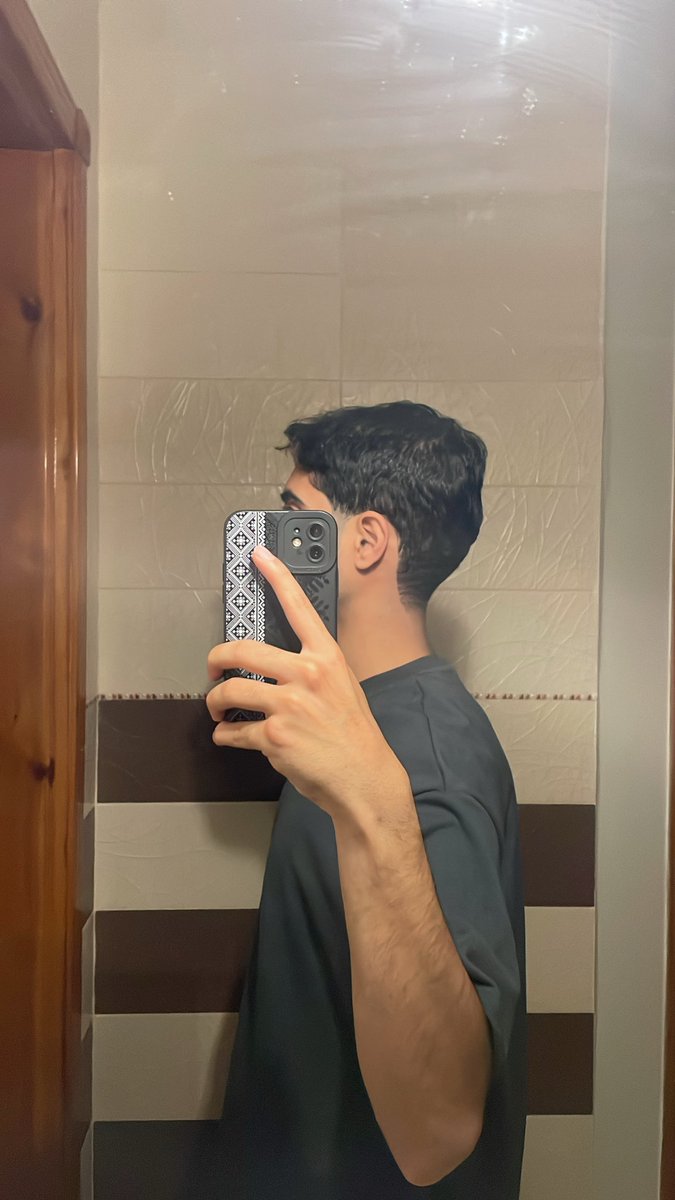 لا بس حلقت واعجبتني الحلاقه🐐