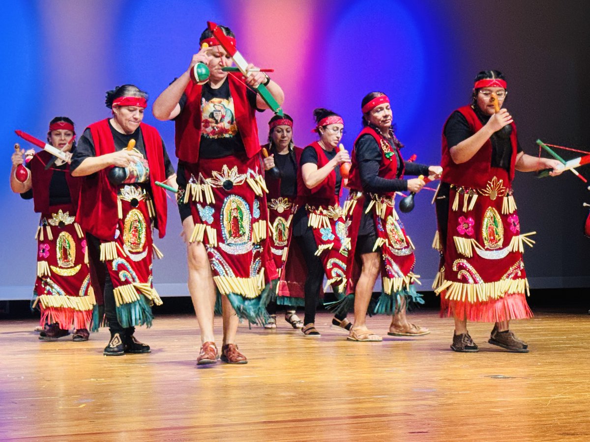 MerriweatherEDU's tweet image. What a way to close out Hispanic Heritage Month! 🌎 Our celebration highlighted the beauty of our school’s diversity and the pride we have in every culture that makes Sutton special. Moments like this remind us why unity, representation, and community matter. 💛🖤 #SuttonStrong
