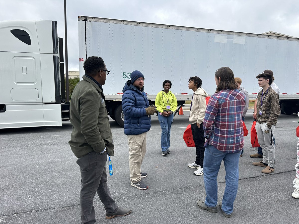 @mahswbl tweet media