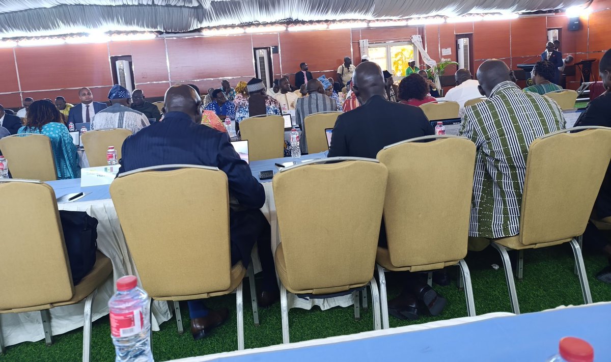 #OitBénin

À Cotonou🇧🇯, le #CTDS de l’<a href="/UEMOA_Officiel/">UEMOA_Officiel</a> a adopté deux Avis sur les politiques salariales et l’emploi, élaborés avec l’appui de <a href="/OITinfo/">Organisation internationale du Travail</a>.

Une avancée décisive pour ancrer le #TravailDécent dans les politiques régionales et promouvoir des emplois décents et durables.