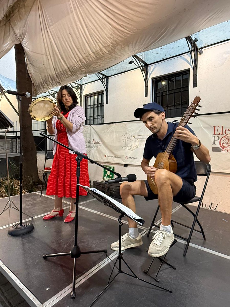 FEPoniatowskaA's tweet photo. ¡Ya estamos en el soundcheck del concierto de Musa itinerante! 🎵🎶

Todo está listo para el recital, ven a disfrutarlo con quien quieras, la entrada es libre.

Hoy 18:30 horas.
José Martí 105 colonia #Escandón
#concierto #musica #musicaenvivo #cultura https://t.co/z7G3S8ihrW