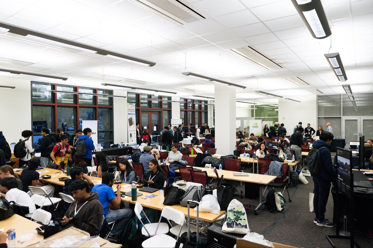 hackwithtrees's tweet image. Find your friends (and future cofounders) at TreeHacks!

2 days until apps close for TreeHacks 2026
February 13 - 15, 2026 🌲

Apply now at treehacks.com