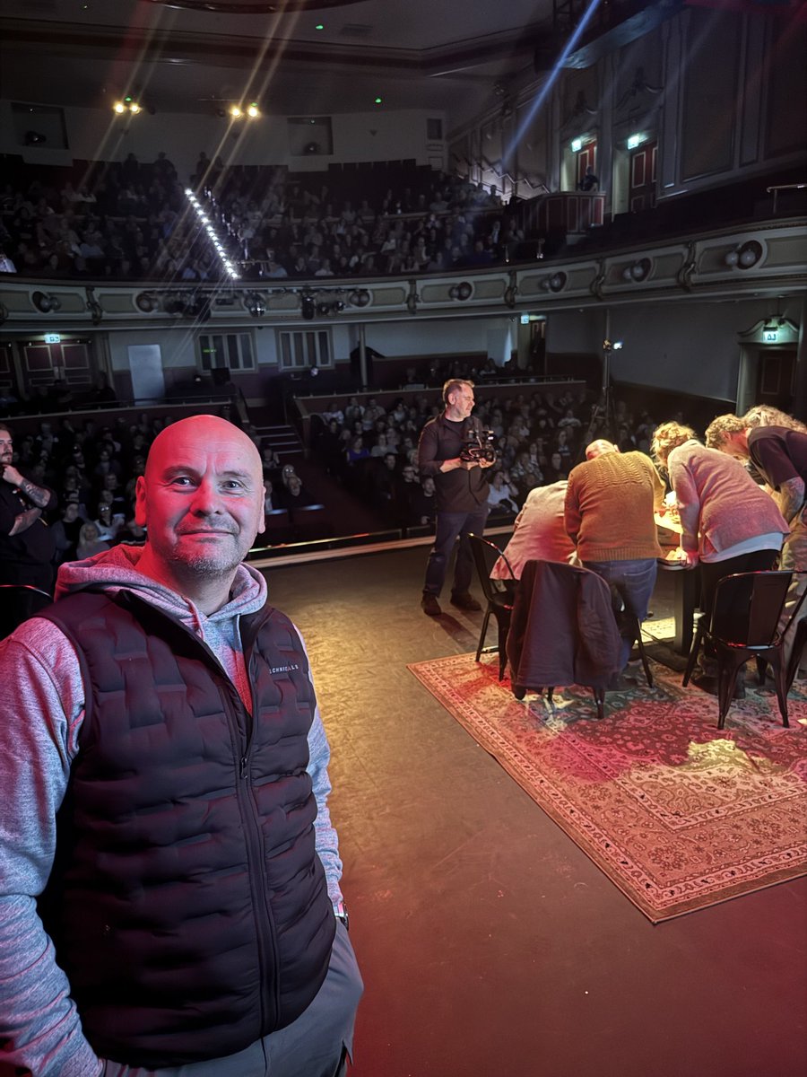 damtoria's tweet image. @realkarlbeattie @Yfielding  an absolute fantastic evening at Bridlington for the live show and an even bigger thrill to be on stage, meet you both and participate in the ghost hunt. All those years ago being in the audience for live shows it was a so fantastic to do this 🙏