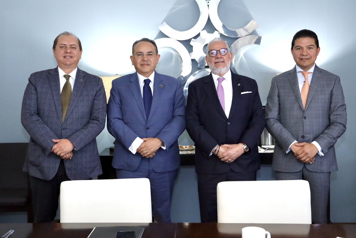 CONCAMIN (@concamin) on Twitter photo El presidente de la #CONCAMIN, Alejandro Malagón Barragán, <a href="/AMalagonB/">Alejandro Malagon B</a>, sostuvo una  reunión con representantes de la Cámara Nacional del Autotransporte de Carga, <a href="/canacarmexico/">CANACAR</a>, encabezados por el presidente del organismo Miguel Ángel Martínez Millán, <a href="/Miguel_AMtzM/">Miguel Ángel Martínez Millán</a>, quien estuvo El presidente de la #CONCAMIN, Alejandro Malagón Barragán, <a href="/AMalagonB/">Alejandro Malagon B</a>, sostuvo una  reunión con representantes de la Cámara Nacional del Autotransporte de Carga, <a href="/canacarmexico/">CANACAR</a>, encabezados por el presidente del organismo Miguel Ángel Martínez Millán, <a href="/Miguel_AMtzM/">Miguel Ángel Martínez Millán</a>, quien estuvo