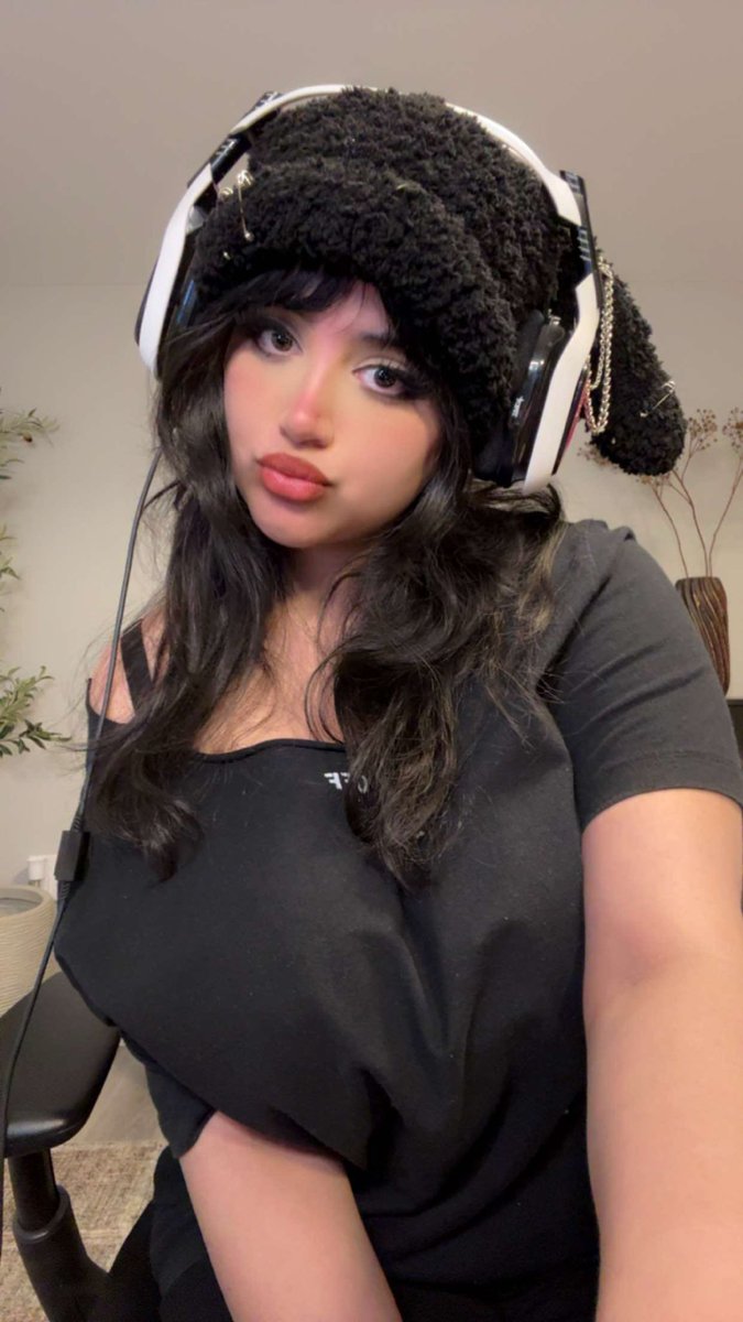 Live on Kick 🖤

kick.com/omglove