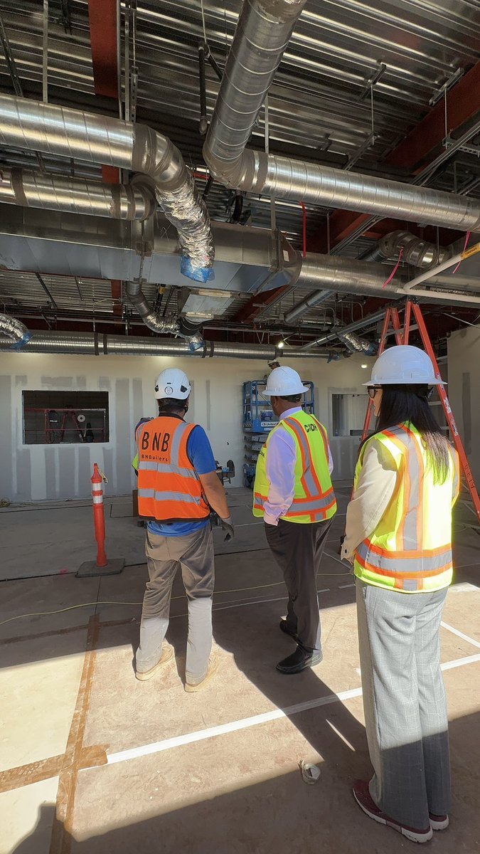 CSUDHPrezParham's tweet image. Today, I toured the site of our future Orthotics and Prosthetics (O&amp;amp;P) building, and I’m thrilled by the incredible progress. The vision is quickly becoming reality, and it’s exciting to see how this new space will elevate opportunities for our students, faculty, and community.