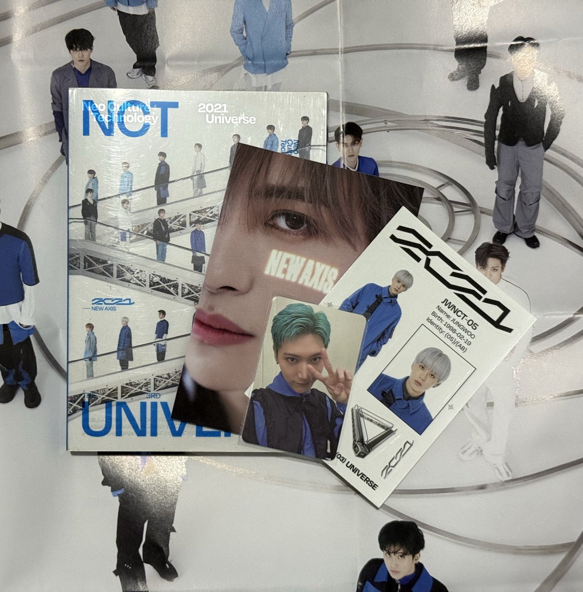 perfeichan's tweet photo. ✨ VENDA/VENDO NCT

Regulate Doyoung ver.
Favorite Classic ver.
Universe (Nct 2021) 

💵 150,00 cada + frete 
Desconto se levar mais de um 

• Álbuns completos (universe acompanha mais um poster que não está na foto)
• + fotos e vídeos no pv
@nctvendaetroca https://t.co/W77FKuSaXP