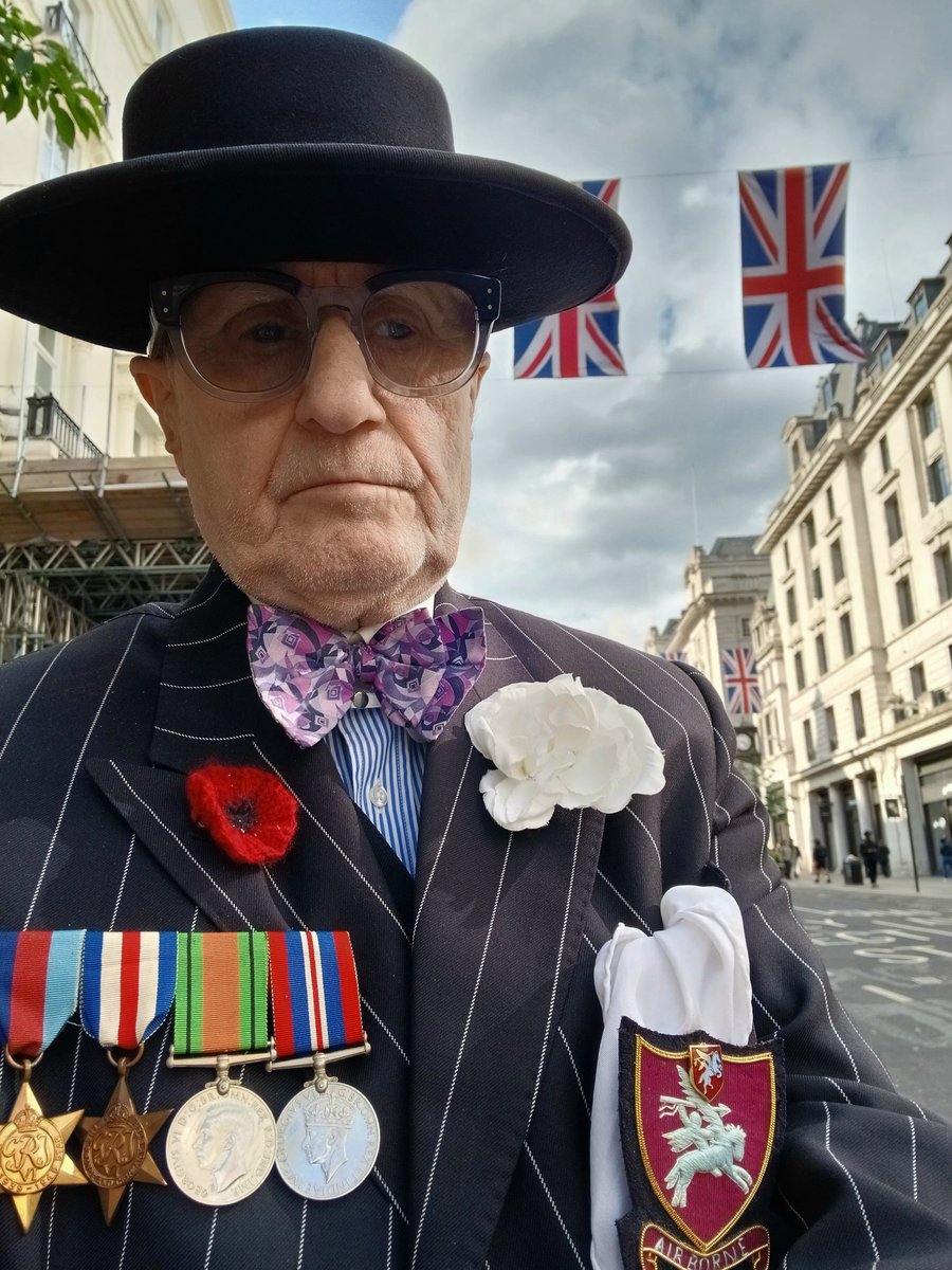 George Skeggs Robert Henry tweet media