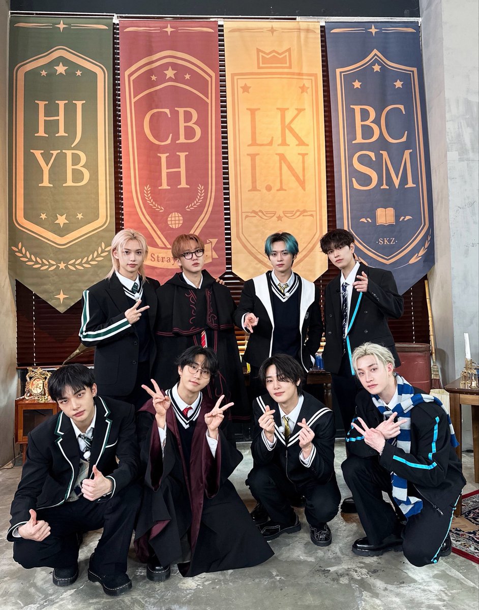 1vyIvory's tweet photo. 1 RT= 1 vote🔥 
1 REPLY= 1 vote🔥

I vote for #StrayKids on #2025MAMAVOTE https://t.co/IkDIkX2iCJ