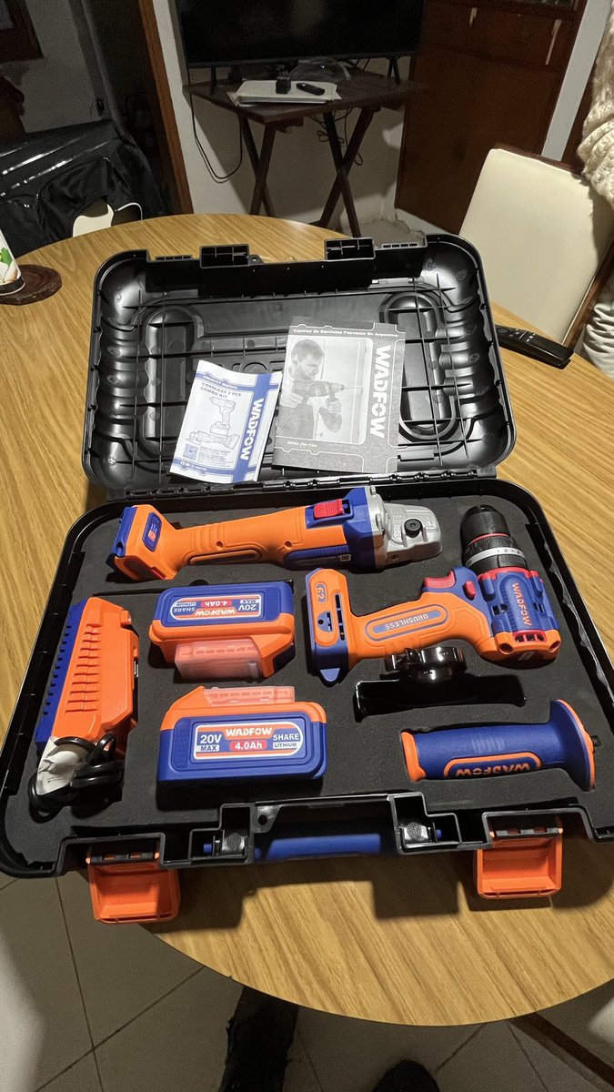 Regalo de cumpleaños adelantado. Qué hace feliz a un hombre? Las herramientas.