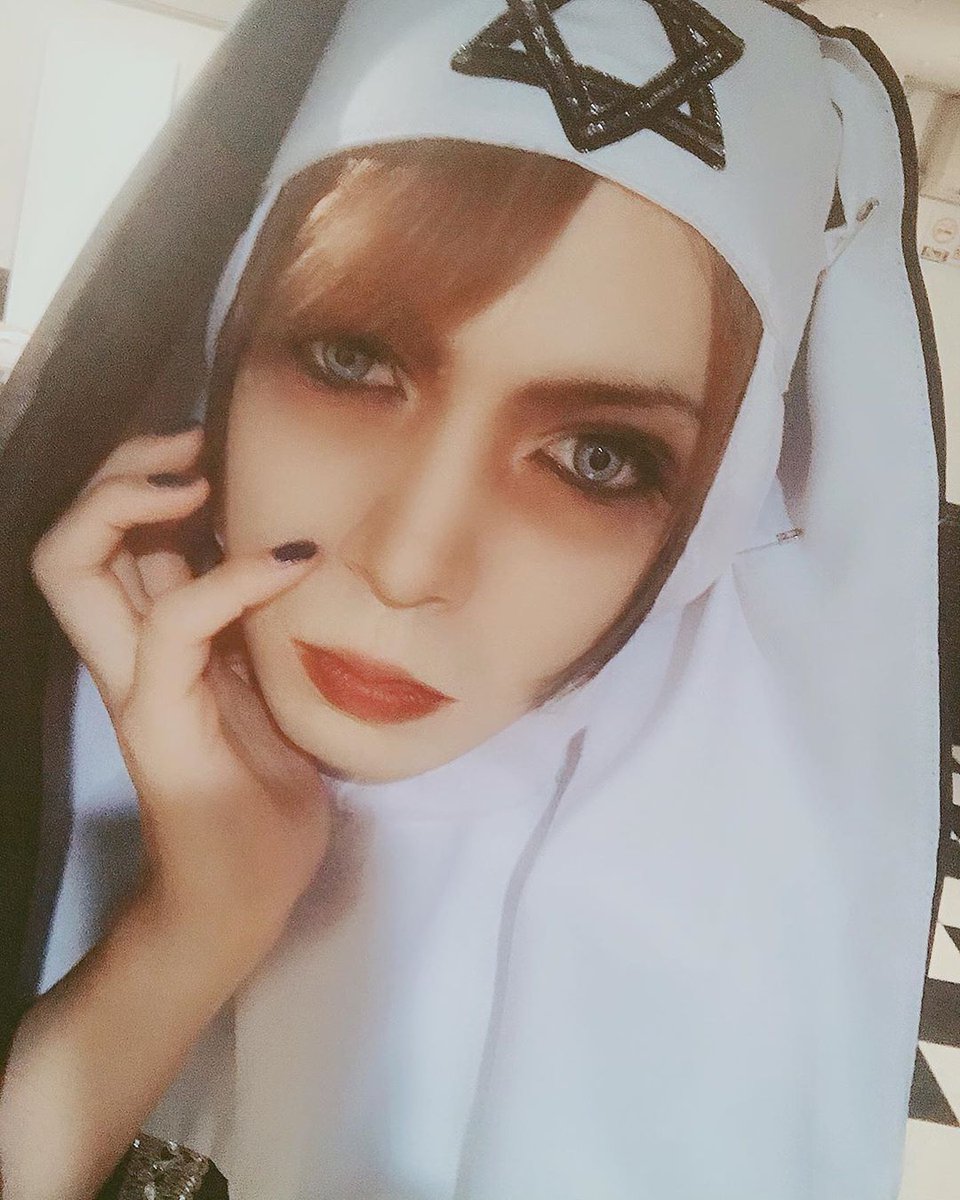 PHexagram's tweet image. ✡️En Japón ya es 31 de octubre. ¿De qué se disfrazará Sui para Halloween?✡️

✡️Já é 31 de outubro no Japão. De que Sui vai se fantasiar para o Halloween?✡️