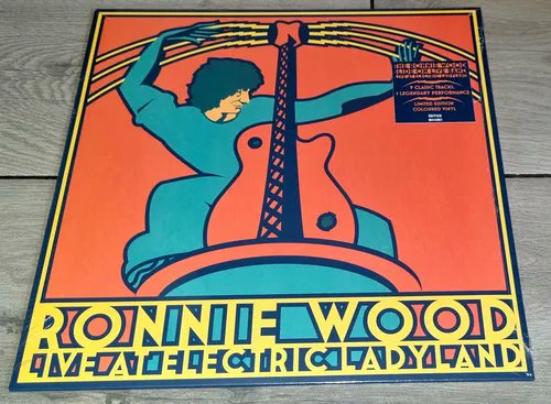 Stone
Ronnie Wood
Grabado en vivo en el famoso Electric Ladyland Studio en New York featuring Ronnie’s Slide On Live band of AllStars. Bernard Fowler Ian McLagan Johnny Lee Schell Chuck Leavell entre otros Mixed by Bob Clearmountain
14 Black Limousine
15 Testify
16 Show Me