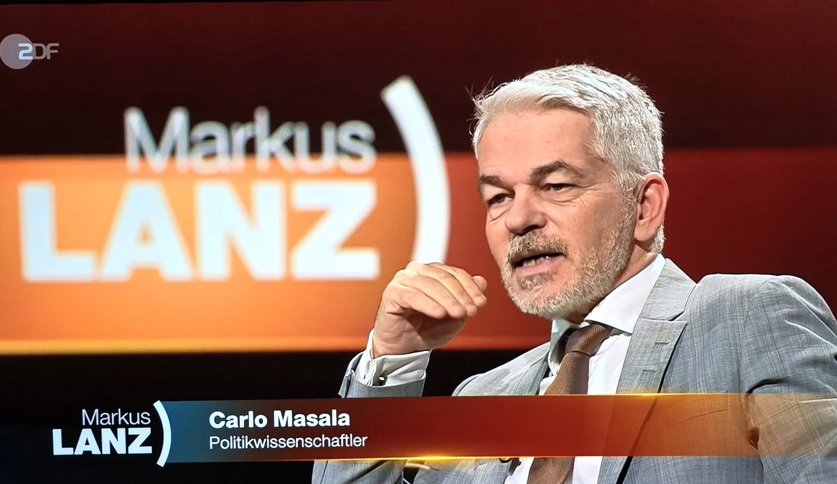 BerndHaake1's tweet image. Masala schwurbelt immer noch von gefährlichen russischen Drohnenschwärmen, die über Deutschland möglicherweise von &quot;Mutterdrohnen&quot; ausgesetzt werden würden. Es gebe keine Beweise, aber die russische Bedrohung sei unbestreitbar. Wer beantragt für den Mann endlich eine Therapie?