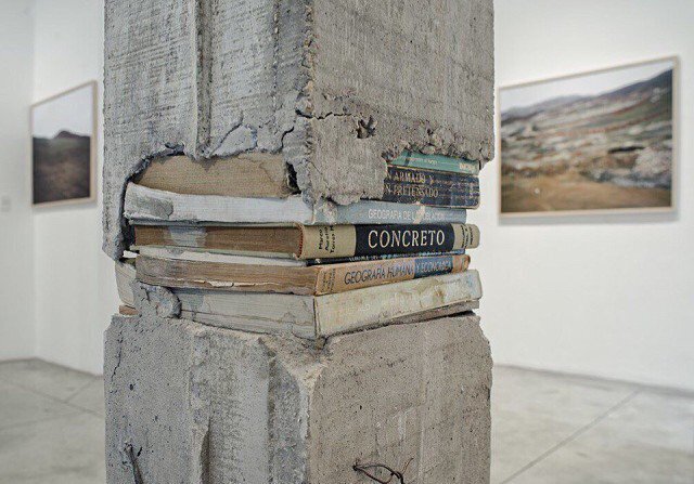 Знания - это самая надёжная опора.