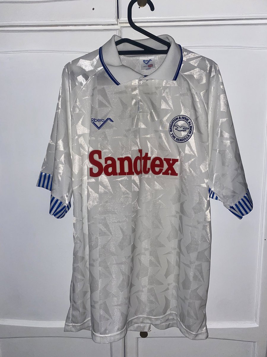 Selling some stunners ⚽️ 👕