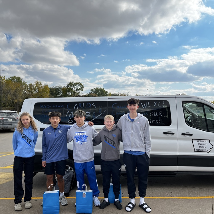 WestLibertyCSD's tweet image. We wish Carlos Meraz the best of luck at State Cross Country tomorrow! Thank you West Liberty State Bank for the cooler of goodies! #wlcomets #wlcometpride