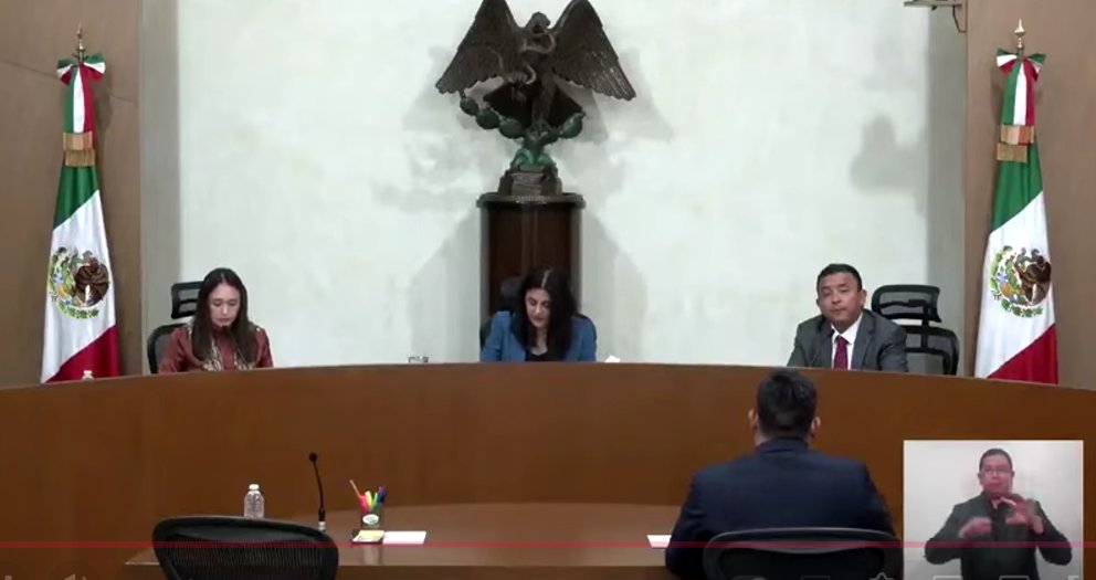 FernandoSarur's tweet photo. La Sala Regional del Tribunal Electoral resolvió a favor de las mujeres panistas de Puebla.
Habrá una nueva elección y el PAN en la Ciudad de Puebla será dirigido por una mujer.
¡Esta victoria es de todas las militantes del PAN! https://t.co/g0c2gESZgC