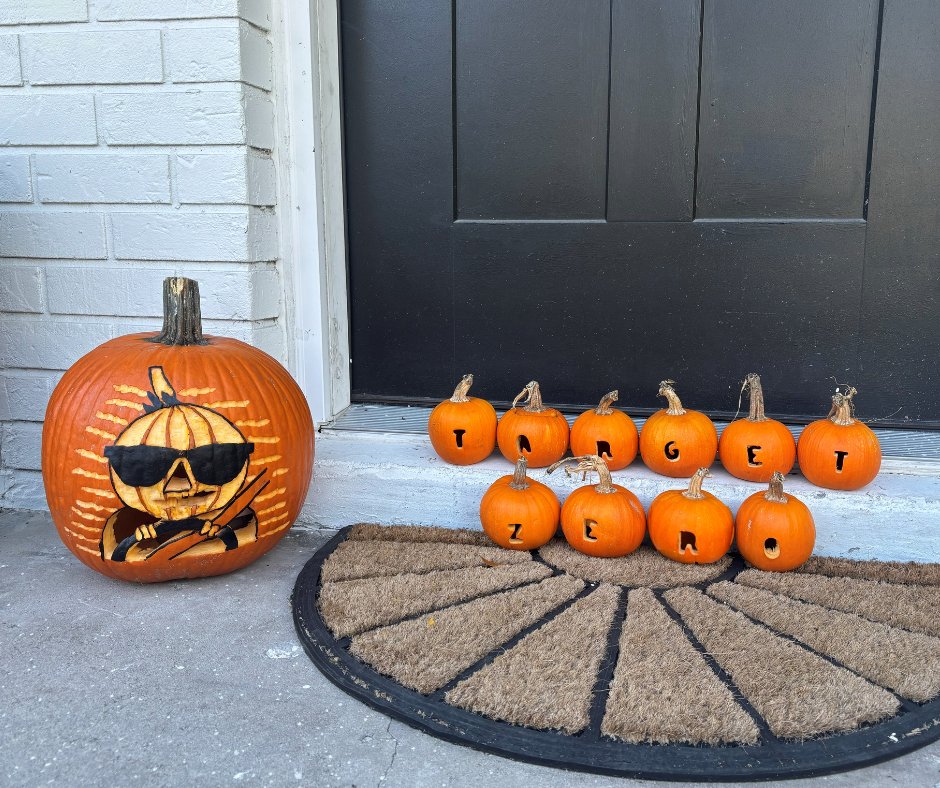 MyFDOT_Tampa's tweet image. 🎃 Safety is at your doorstep!

Stay alert, slow down, and watch for pedestrians. #TargetZero #HappyHalloween