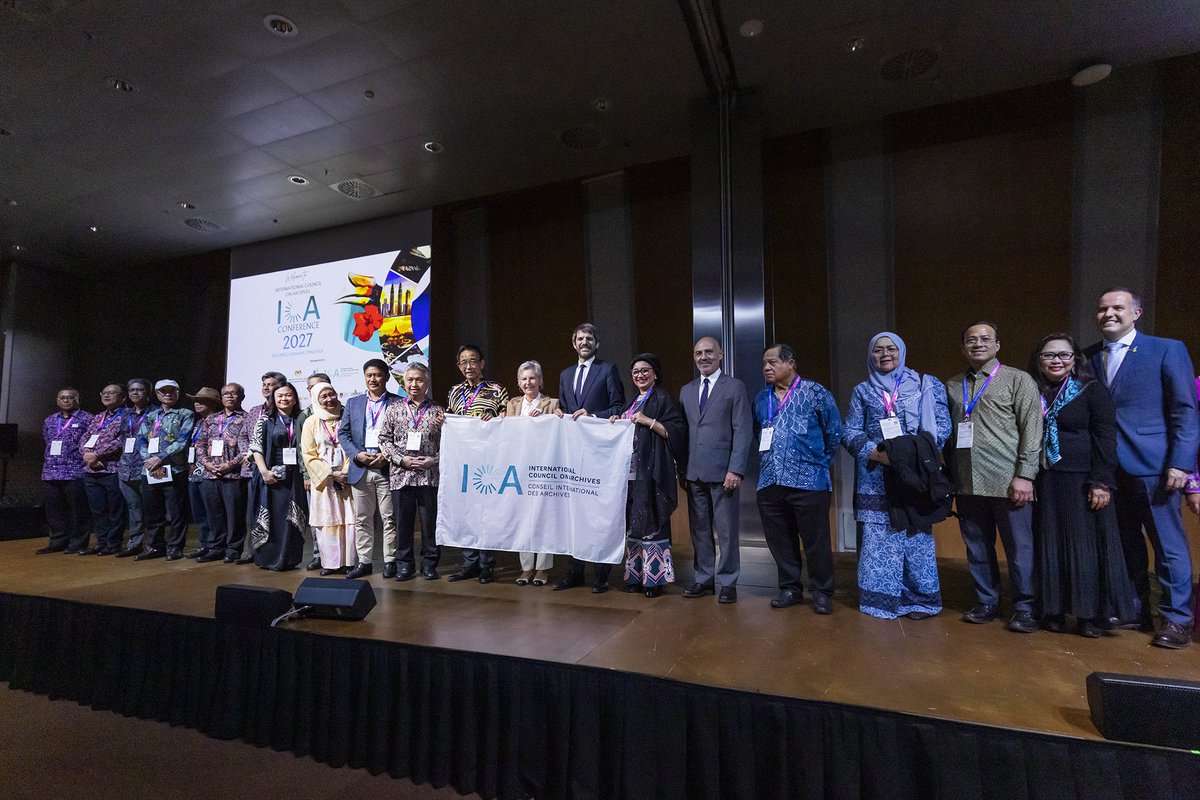 Tanquem el Congrés @icabcn2025 amb l'acte de cloenda.

🗣️"Els arxius són instruments per la pau, garants de la democràcia i del respecte dels drets humans. Sense arxius no hi ha memòria i sense memòria no pot haver-hi llibertat" @qborras, director general de <a href="/patrimonigencat/">Patrimoni</a>.