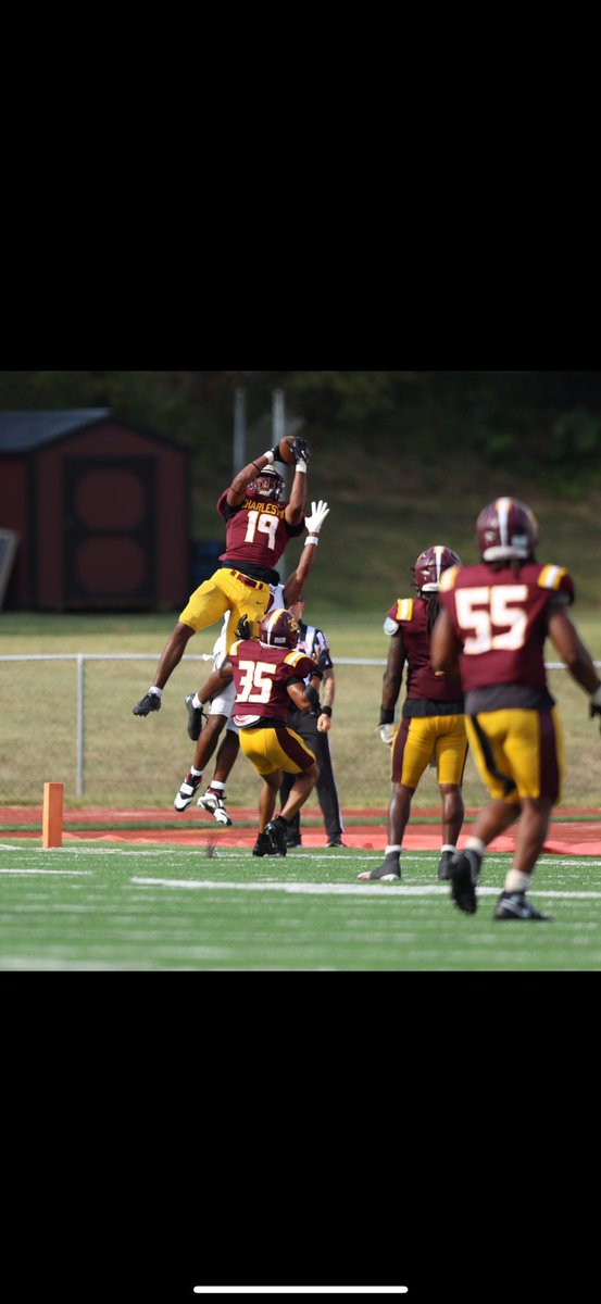 aydenmoreno_'s tweet photo. After a great conversation with @coachtesch I am extremely blessed to receive an offer to the University of Charleston!! #AGTG 🙏

@ThompsonTy34 @SethWDamron @Coach_Ty_DL @dthedeacon @JUCOFFrenzy @JGonzalesJr10 @ShaneHewlett11 https://t.co/lCPmeeqfPm