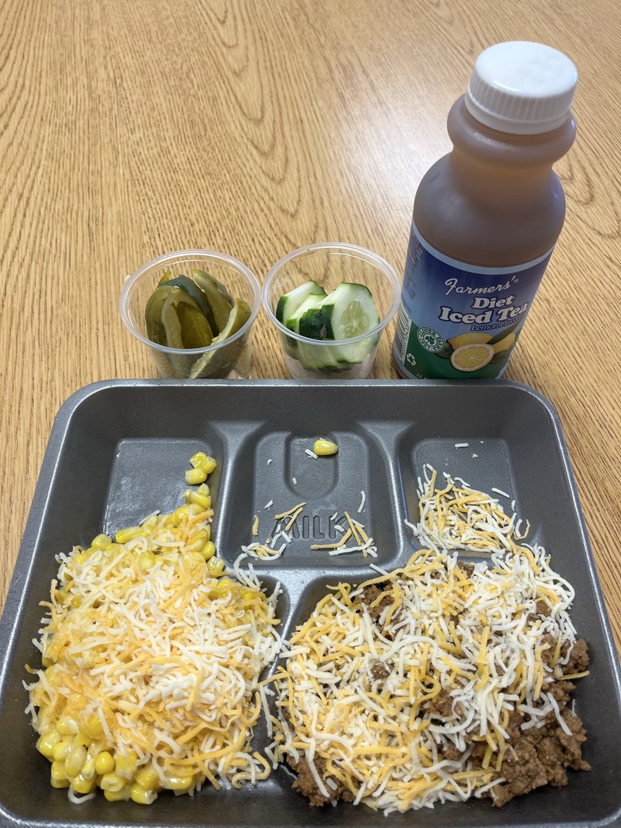 I was a happy girl at lunch! I do love my 🧀!