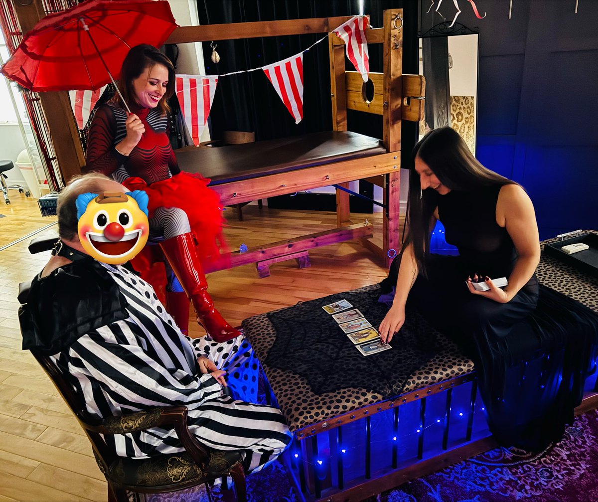 Under the crimson tent, the clowns laughter turned to pleading! 🎪
Another Halloween instalment of spooky shenanigans with <a href="/LDs_toy/">🧸toy_bottom🧸</a> 🔥
Thank you <a href="/aspasiathegreat/">Toronto Dominatrix 🎪 Aspasia 🎪</a> and <a href="/WorshipFreyaFae/">Goddess Freya Fae 🖤 || BIRTHDAY NOVEMBER 2ND 🎁</a> for joining! 🎟️