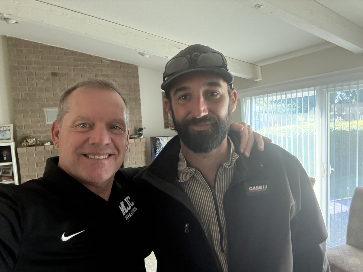 Quick trip home for my good friend Darrel’s Retirement Party. Had a great visit with mom and dad, brother Arnie, son Brett, and many friends. Best of wishes in your retirement Darrel! 🥂🎉