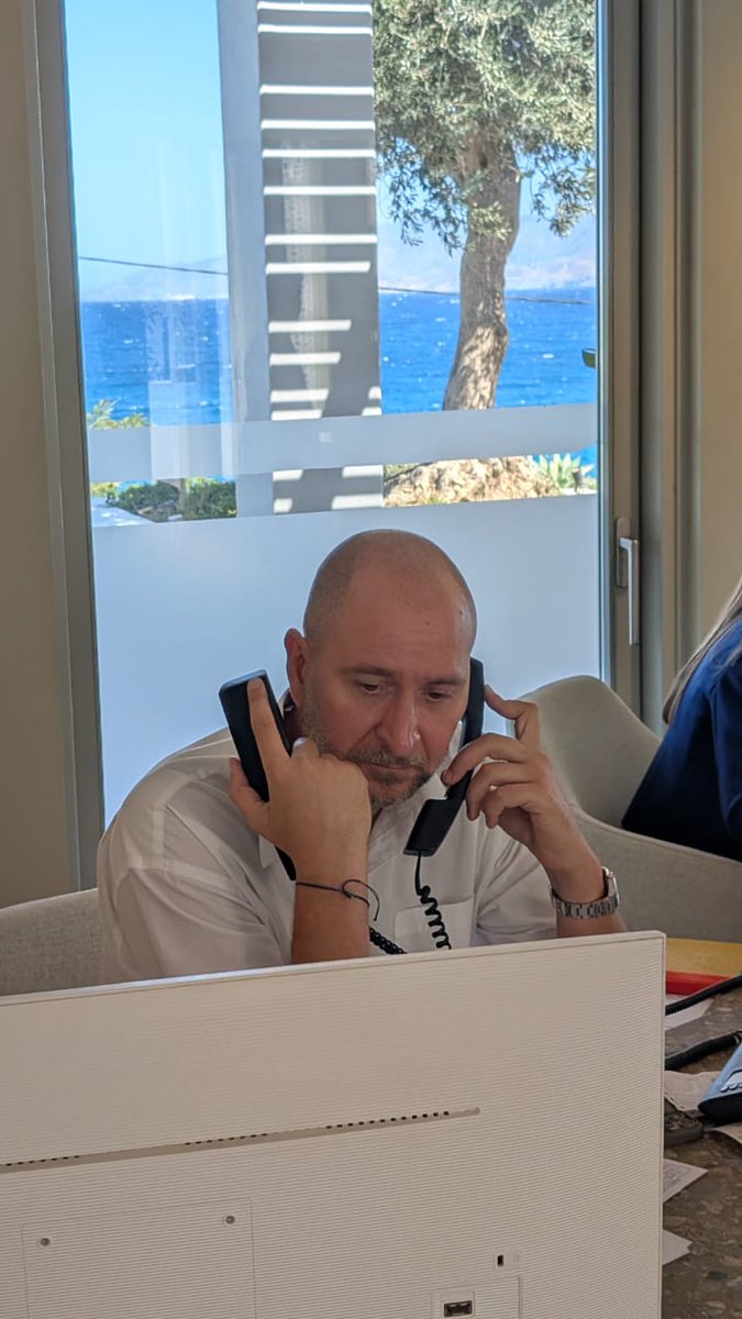 IthinonNous's tweet image. -  Φορούσες κι&apos; εσύ την βέρα ;; 
- Ναι, που να το φανταστώ!! 
- πωωω, την γαμήσαμε.. 

#ΠΛΟΑΤΚΙ #PEDOS