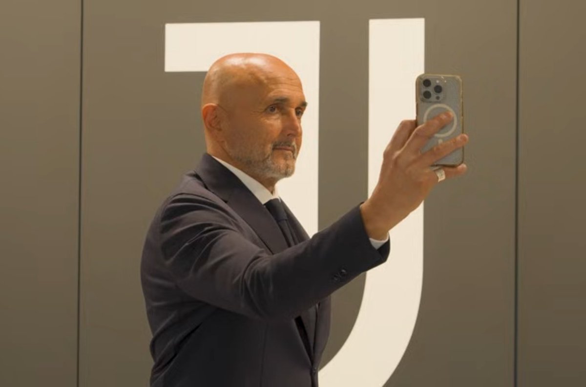 Daniele De Felice tweet media