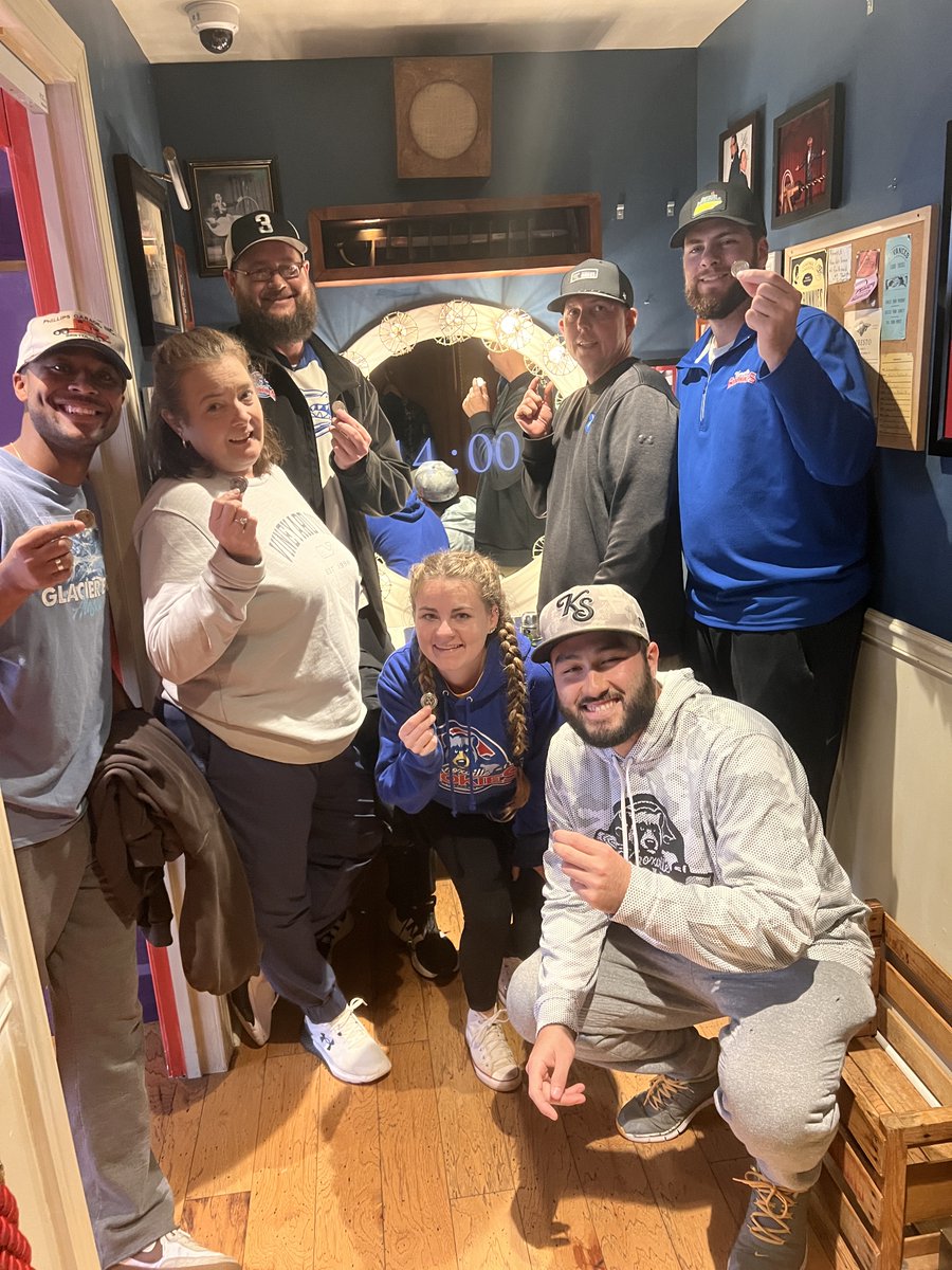 This week our front office staff spent some time bonding at our annual staff retreat. Thank you Hard Rock Cafe Pigeon Forge for providing us dinner!