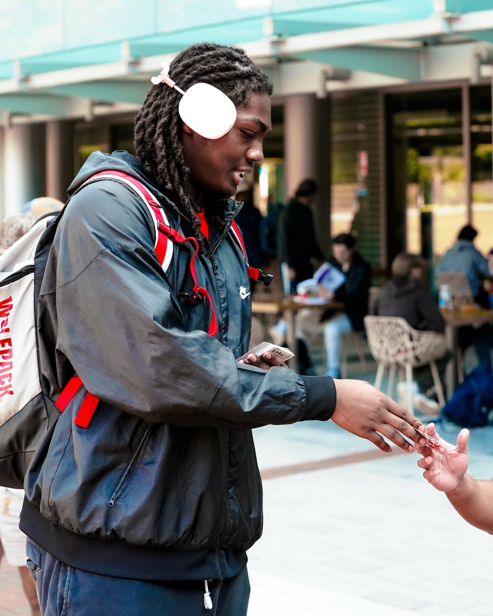 With schedules in hand, we’ll see you in Lenovo soon! 🐺