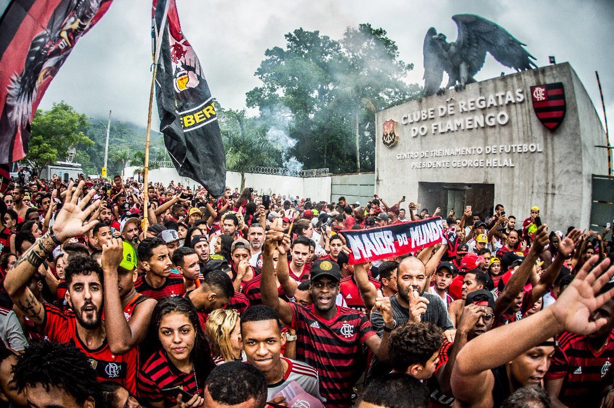 DGcorreiaPeres's tweet photo. - 🚨 O Rio de Janeiro vai parar com o maior AeroFLA da história do Flamengo.

🇵🇪 Monumental de Lima 2019 🏆
🇵🇪 Monumental de Lima 2025 ⏳ https://t.co/MdFNuR3nkQ