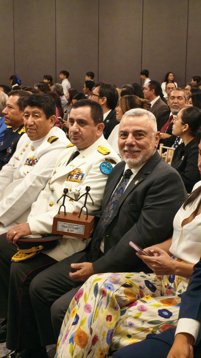 Felicitamos al Banco de Alimentos Diakonía por sus 15 años de incansable labor en la lucha contra el hambre y la desnutrición infantil en el Ecuador.

En este espacio, nuestro presidente Juan Carlos Navarro entregó una placa en reconocimiento a su destacada trayectoria, marcada