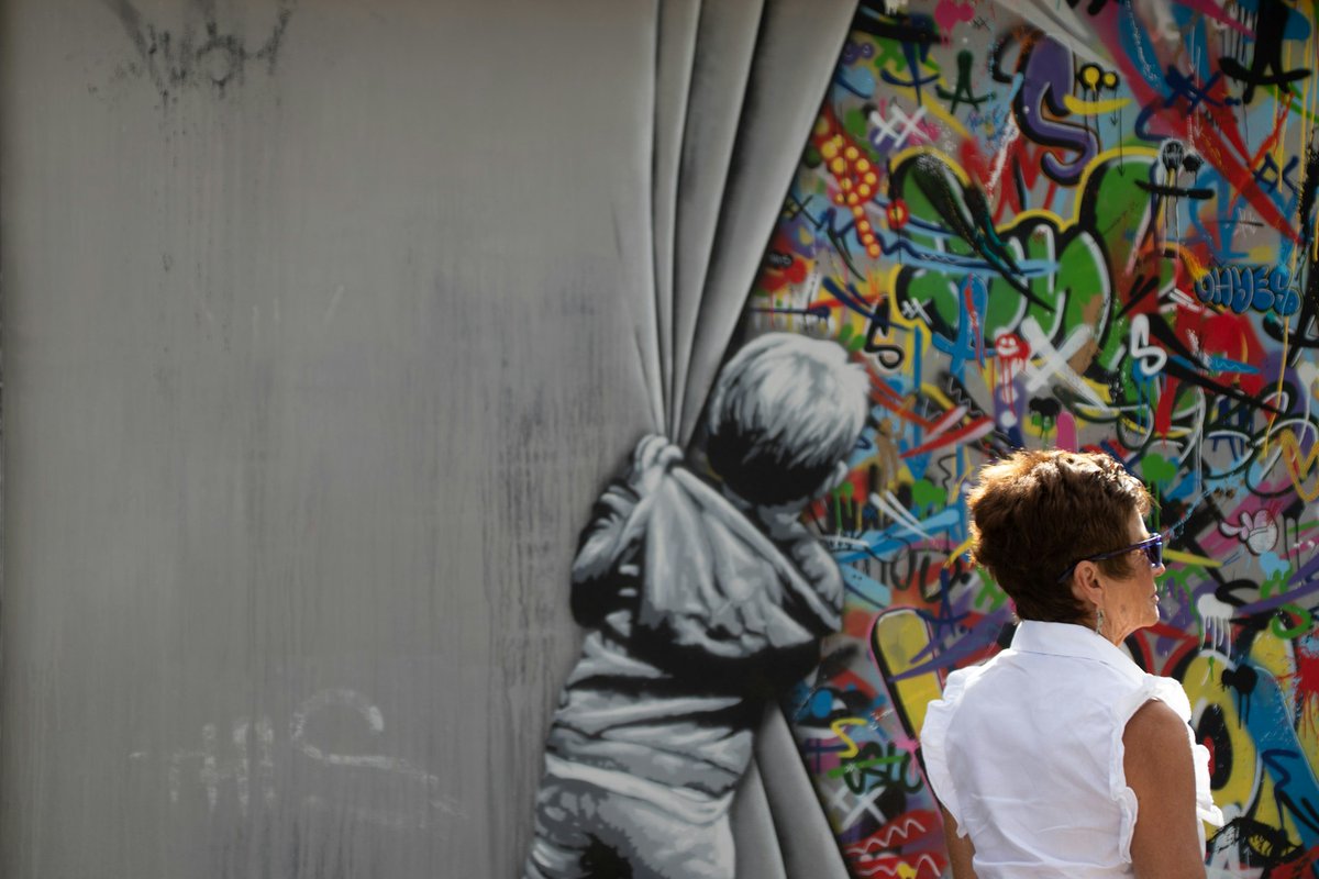 Did you know that Miami is redefining itself as a global innovation hub, attracting top talent, groundbreaking startups, and visionary investors?🏆
From venture capital to a booming startup ecosystem, Miami’s tech scene is expanding at an unprecedented pace <a href="/eMergeAmericas/">eMerge Americas</a>