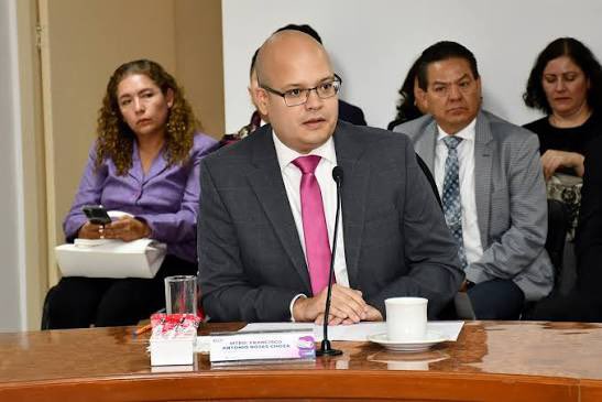 Hoy llevaron a cabo sus últimas sesiones  como funcionarios(as) electorales dos personas que admiro y respeto mucho, pero sobre todo que tras varios años han desempeñado sus cargos con gran integridad y capacidad. Enhorabuena a la magistrada <a href="/JanineOtalora/">Janine M. Otálora</a> y altura consejero