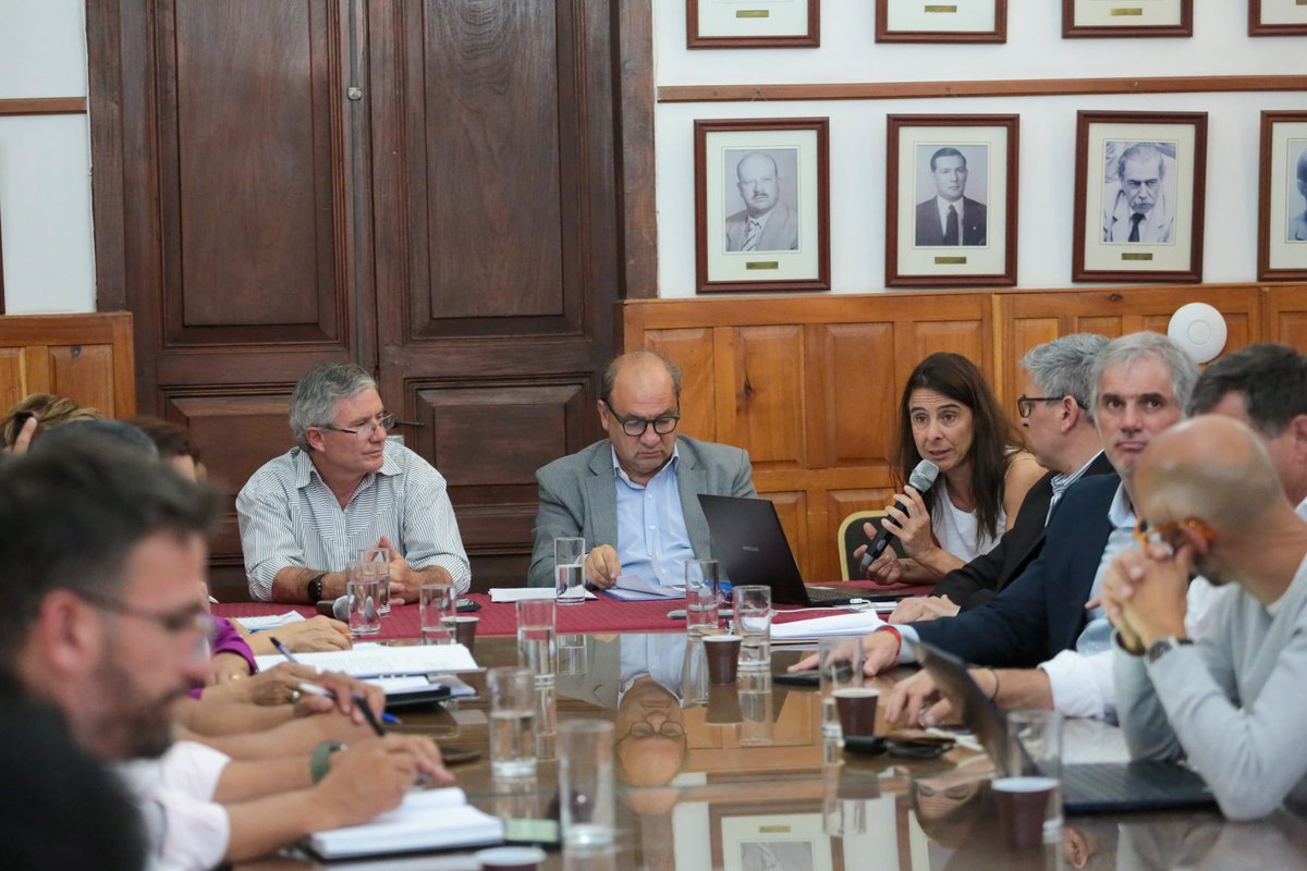 ricardo_villada's tweet photo. Es Ley la creación del Fondo de Garantías Público de la Provincia de Salta #FOGASAL

Agradecemos a los legisladores de @camdipsalta y @SenadoSalta por debatir y acompañar esta política pública destinada a facilitar el acceso al crédito y financiamiento a personas humanas y jurídicas, en especial a las micro, pequeñas y medianas empresas.

Un paso esencial para impulsar a estos sectores y al desarrollo productivo de nuestra provincia con el acompañamiento del @CFI_Argentina 

Quienes desarrollen actividades económicas, productivas, comerciales y/o de servicios en #Salta ahora contarán con esta herramienta 💪🏼

@GustavoSaenzOK
