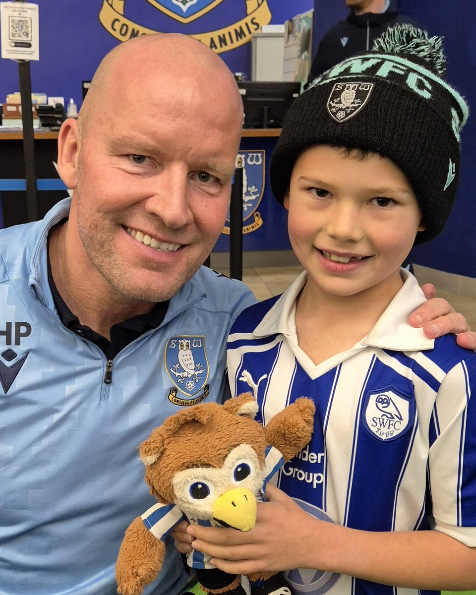 'Worth it, Dad!' Demand so big, qued 2 hours in the cold without a word of complaint to get his mascot signed. Brilliant. Up the Owls! #swfc